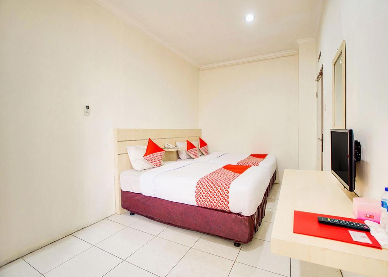 Oyo 2554 Hotel Arimbi Lama Dewi Sartika Bandung Exterior foto